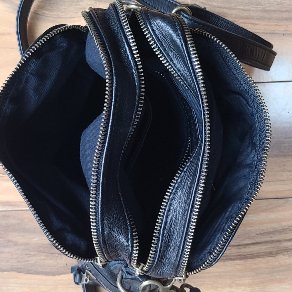 Wanderers crossbody - Picture 6 of 11